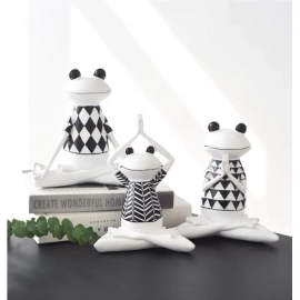 Resin Nordic Living Room Home Yoga Frog Ornaments Crafts Dressing Table Children's Room Frog Animal Decor Accessories